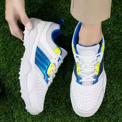 LIGHTWEIGHT RUBBER SHOES